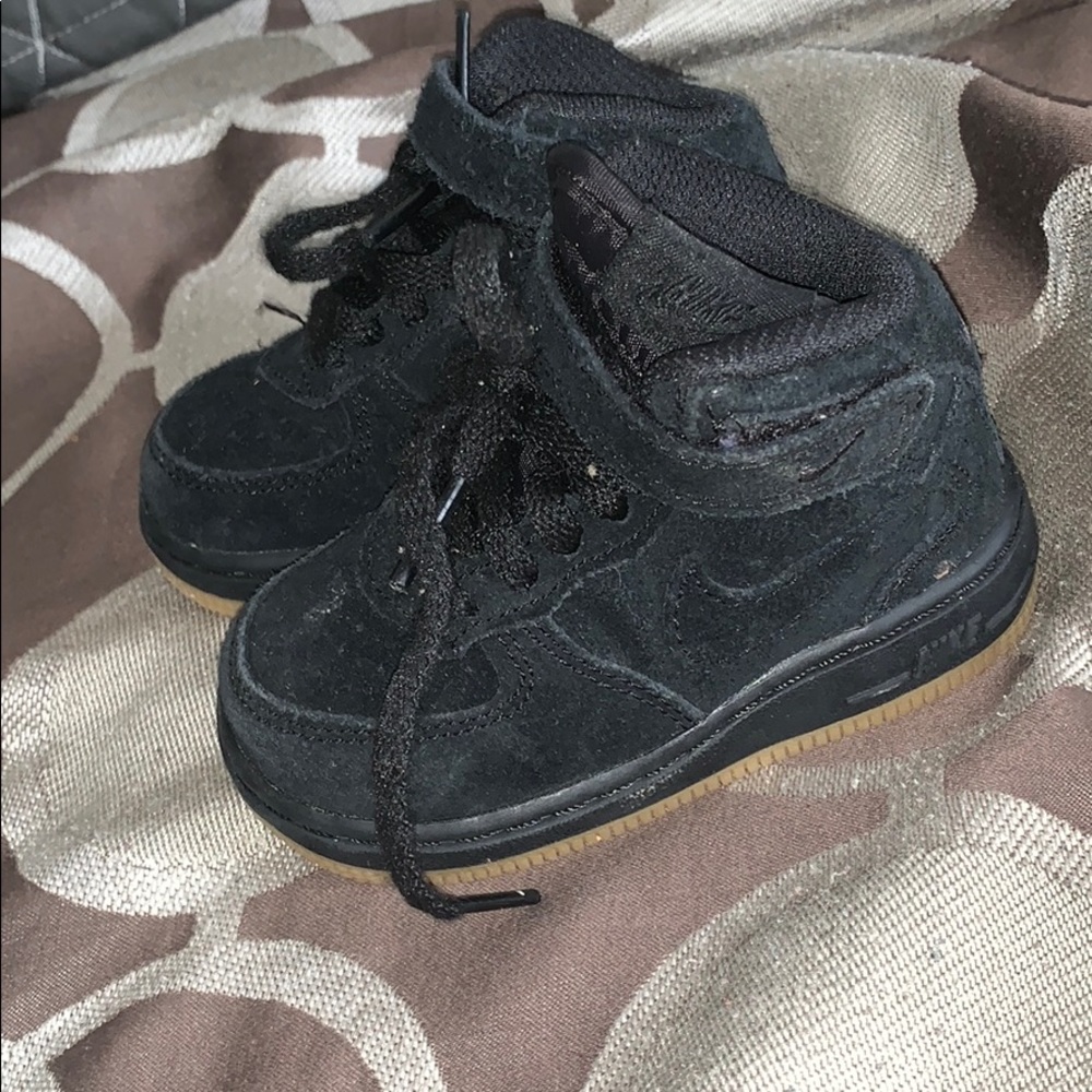 High top Air Force ones